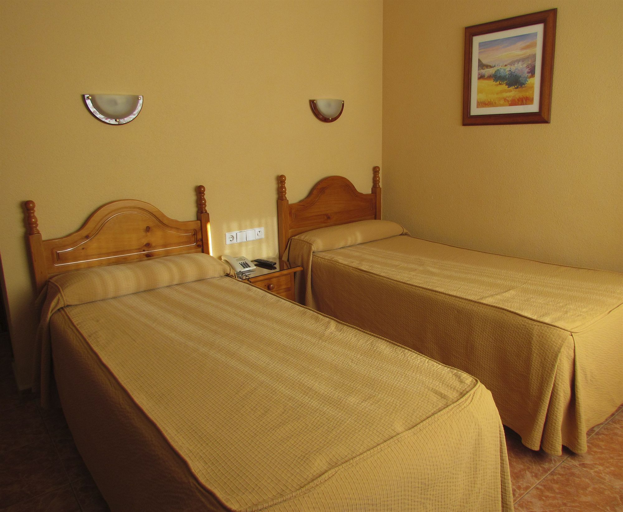 Zeus Hotell 2*