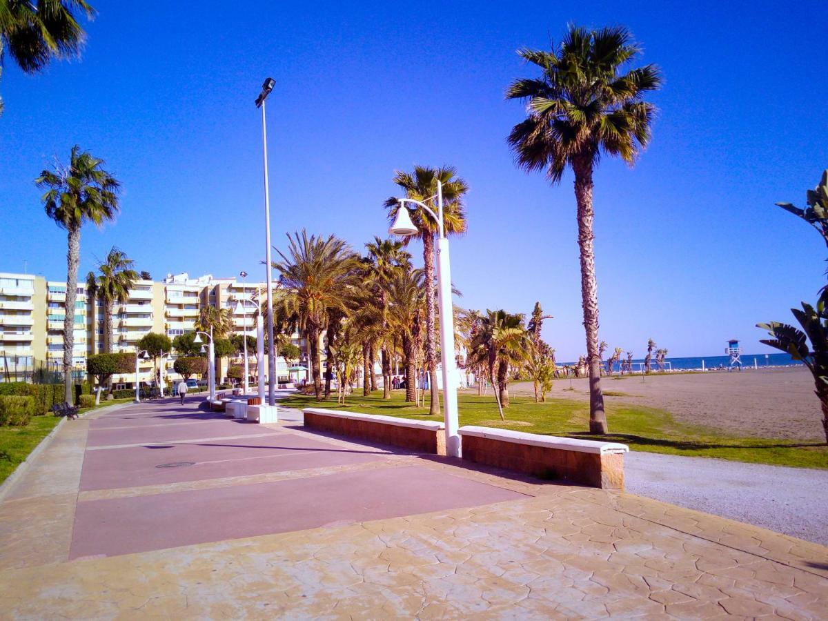 Playa La Cala In Front Of The Free Parking Appartement Málaga