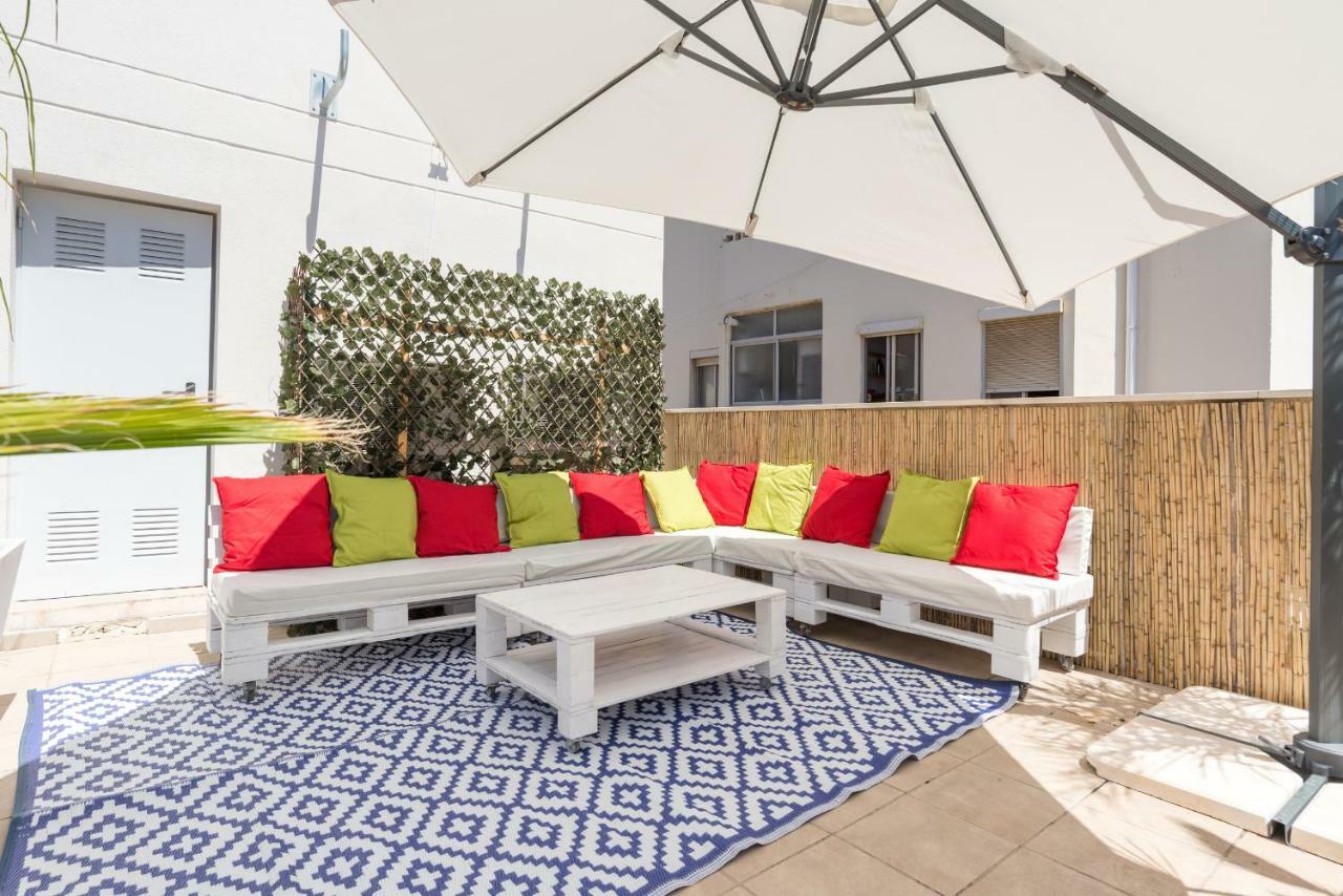 Ma1a-apt With Rooftops With Palms Close To Old Town Málaga