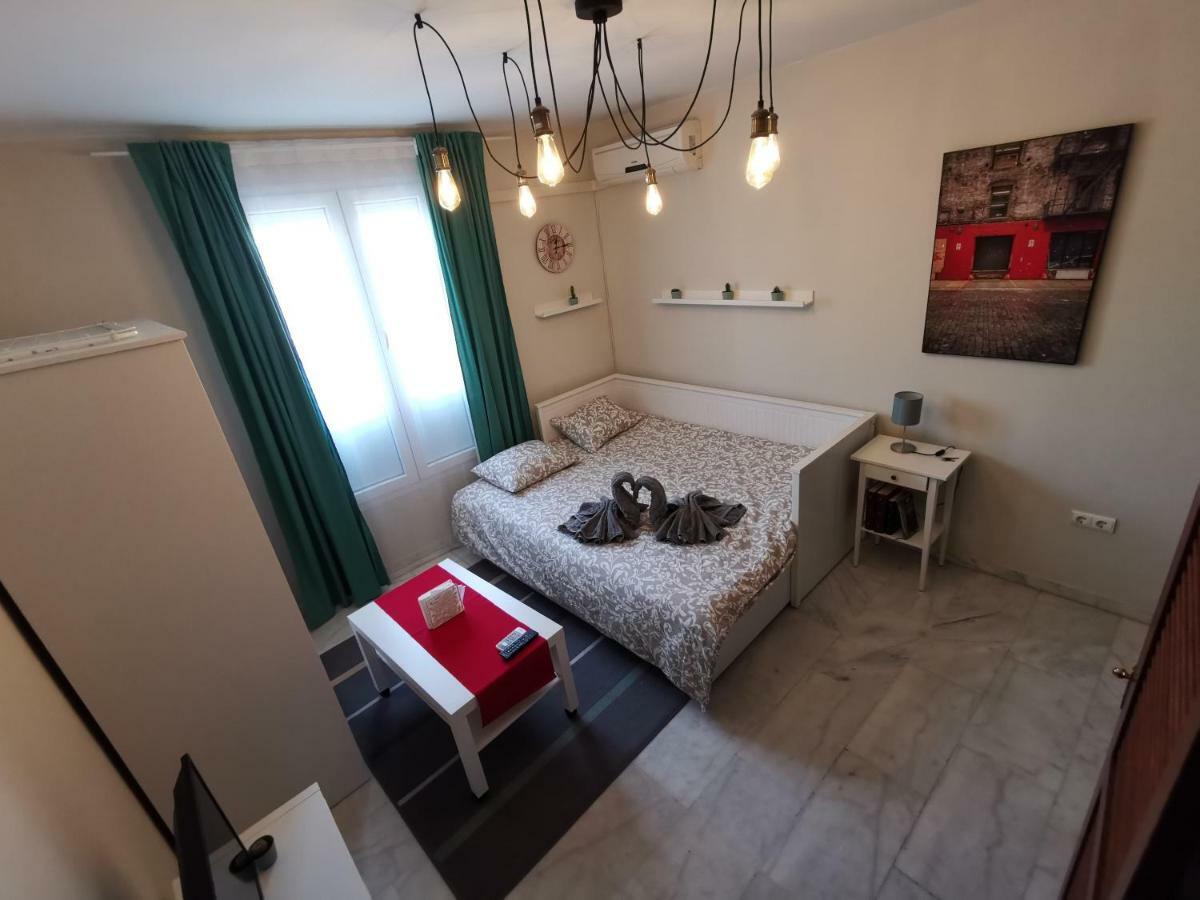 **** Genuar Center Apartment