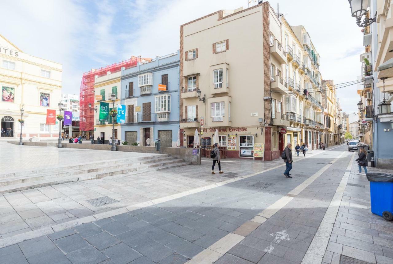 Lu&cia Cervantes * Málaga