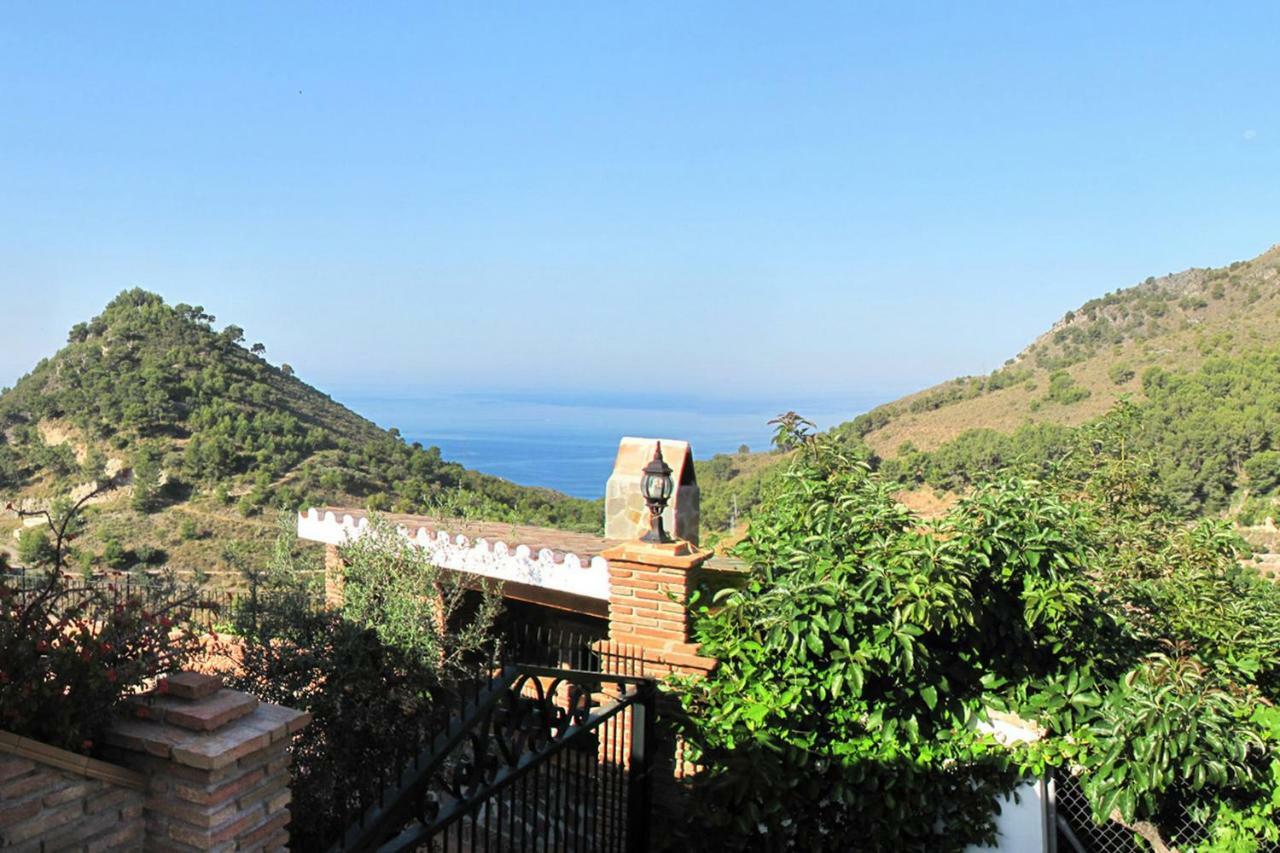 Alvarez Villa *