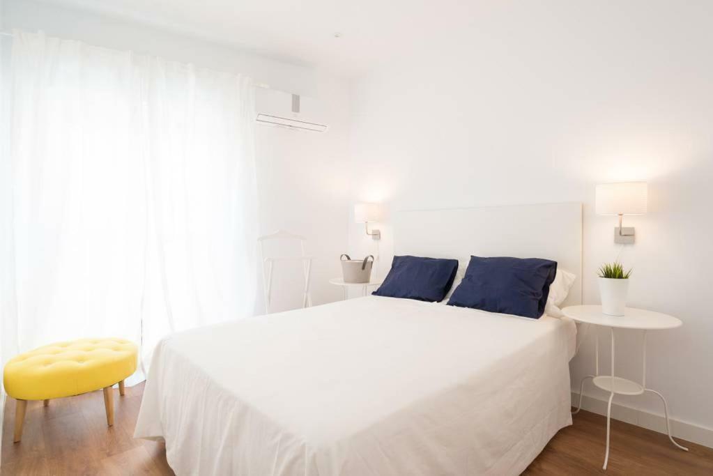 Lyrioshomes Cervantes Apartamento Málaga