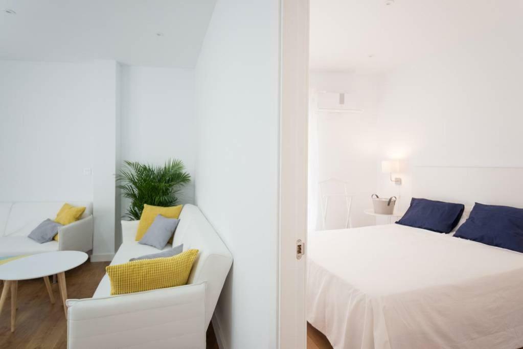 Apartamento Lyrioshomes Cervantes Málaga