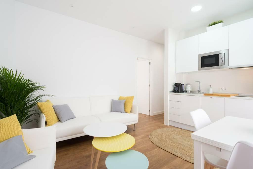 Lyrioshomes Cervantes Apartamento Málaga