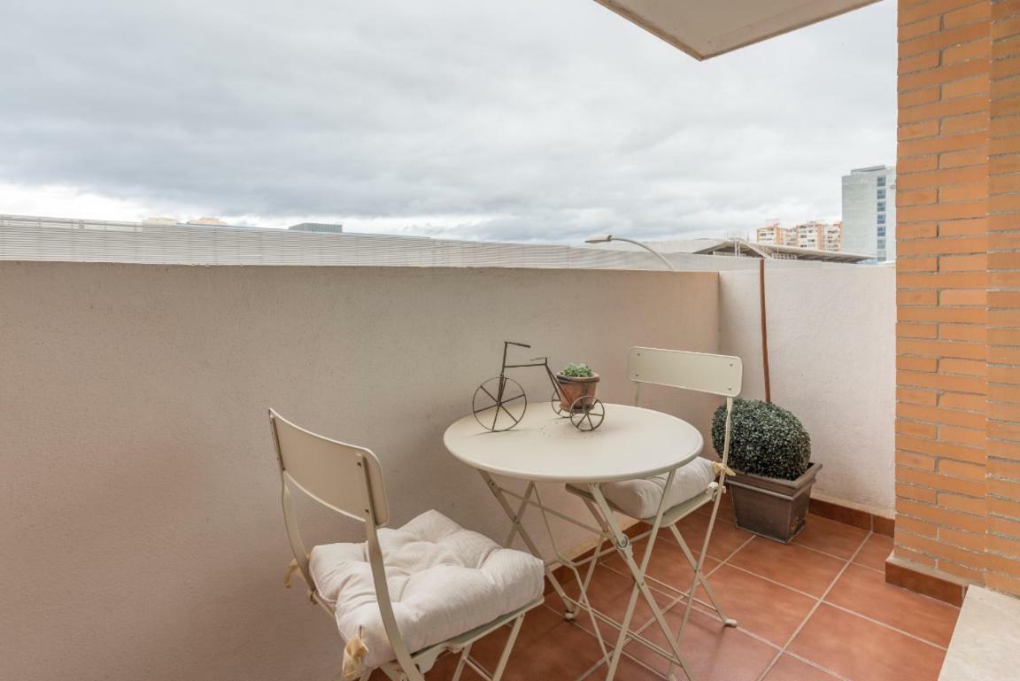 Buena Locacion Estacion Maria Zambrano Cerca De La Playa Y Centrico Appartement