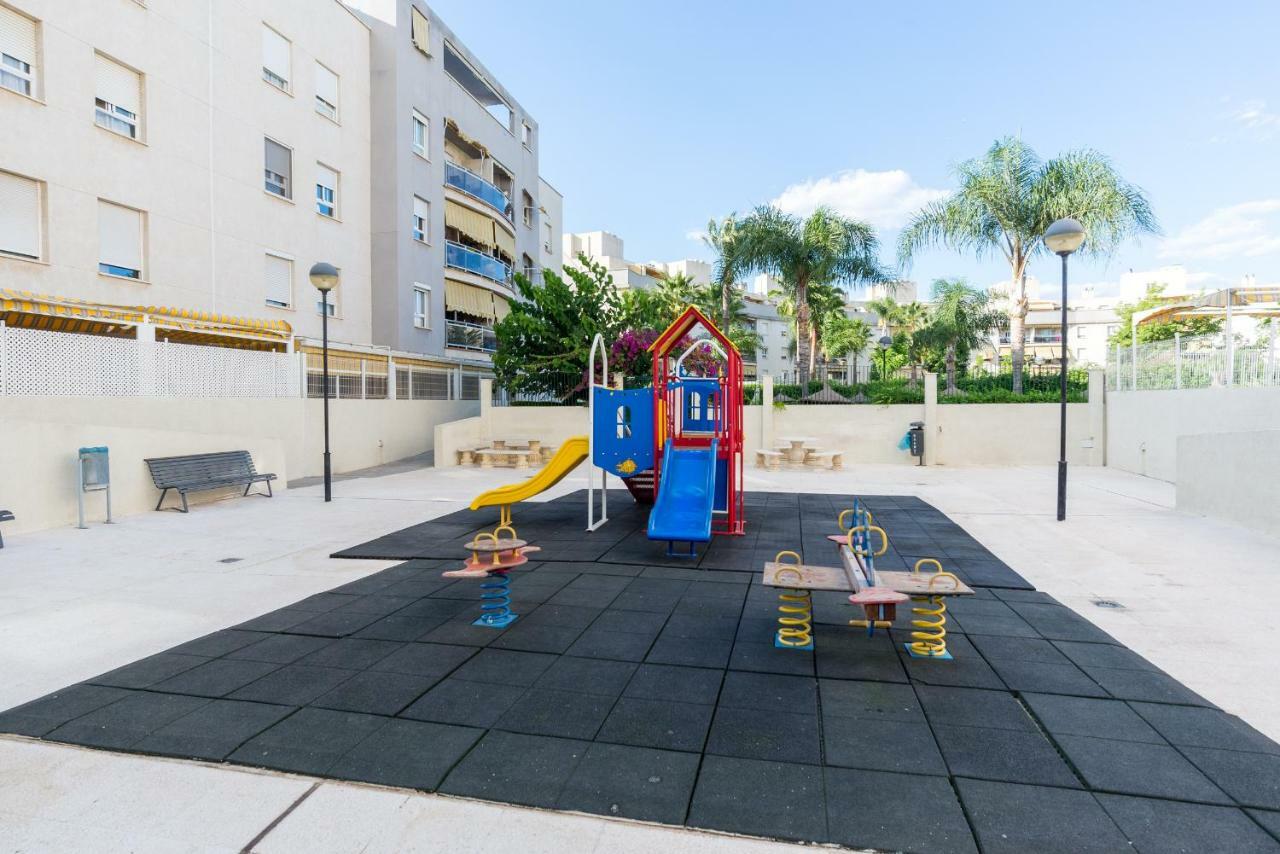 Apartment Lujoso Atico Playa-parking Gratis Malaga
