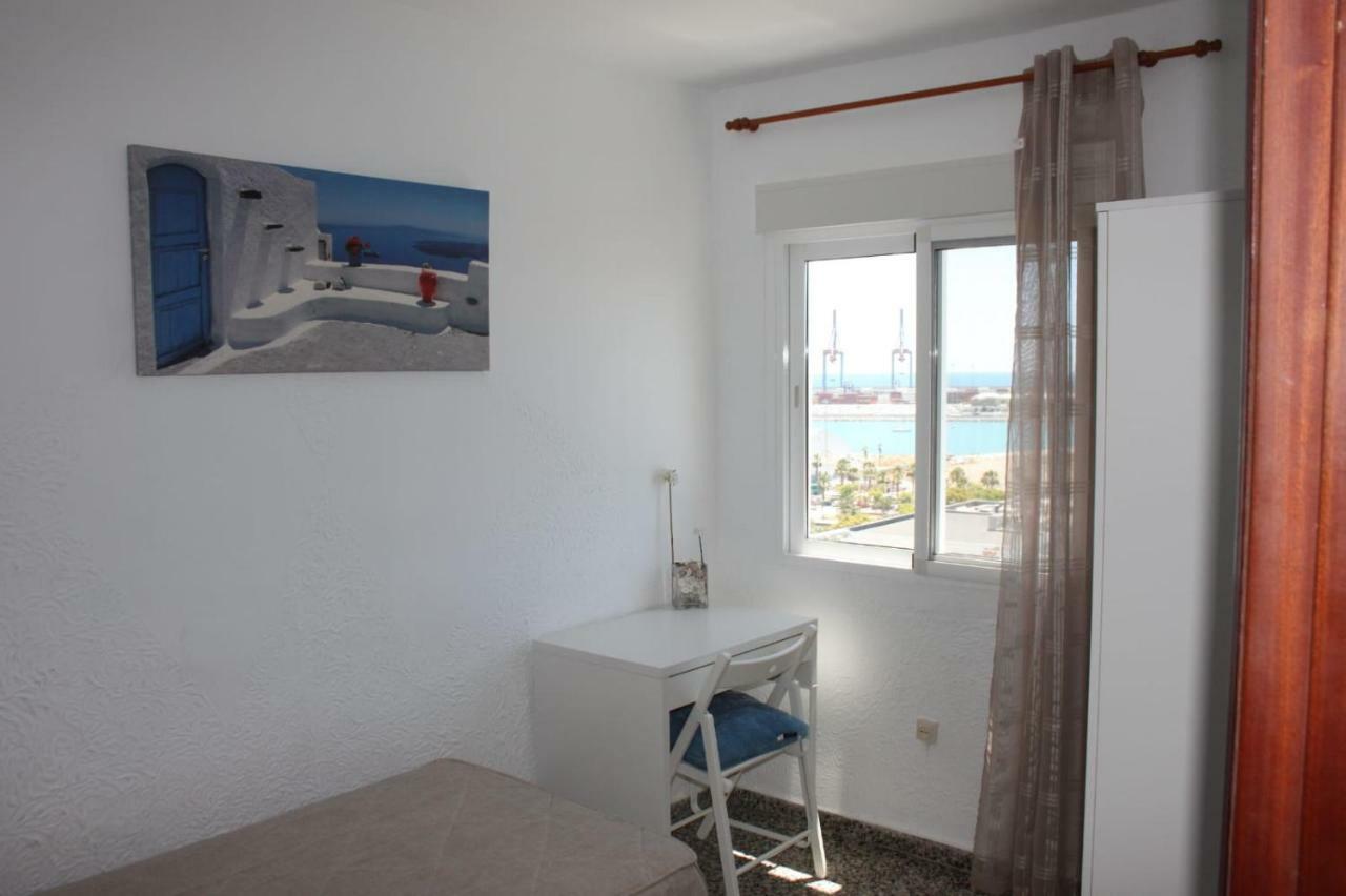 Apartamento Plaza Reina * Málaga