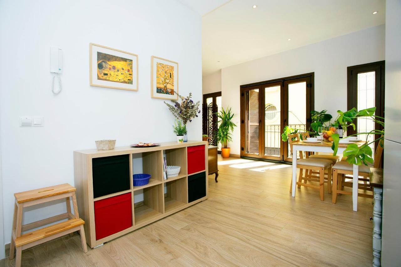 Fresh, Relax & Sun Historic Center Apartment
