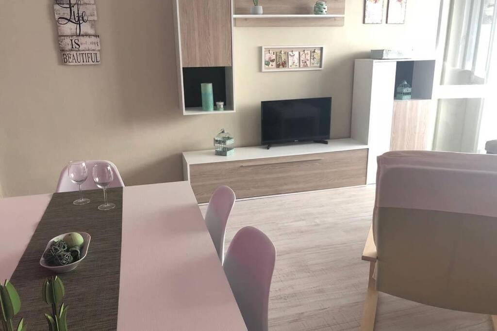 Apartment Center Big Apartment-family & Friends-5 Beds