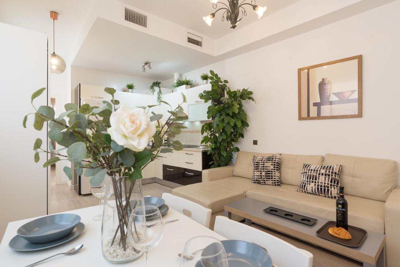 Mlg - Apartamento Trinidad Con Parking * Málaga