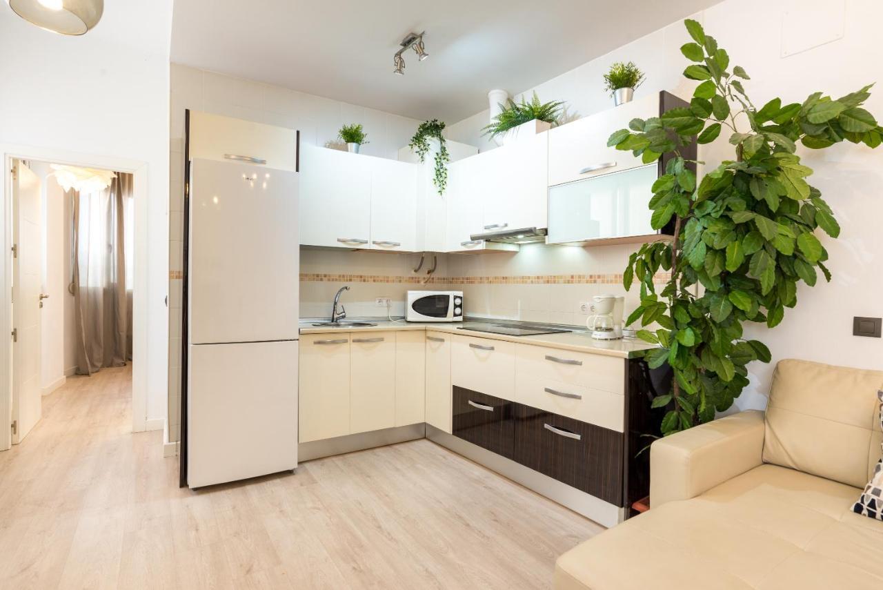 Mlg - Apartamento Trinidad Con Parking Lägenhet