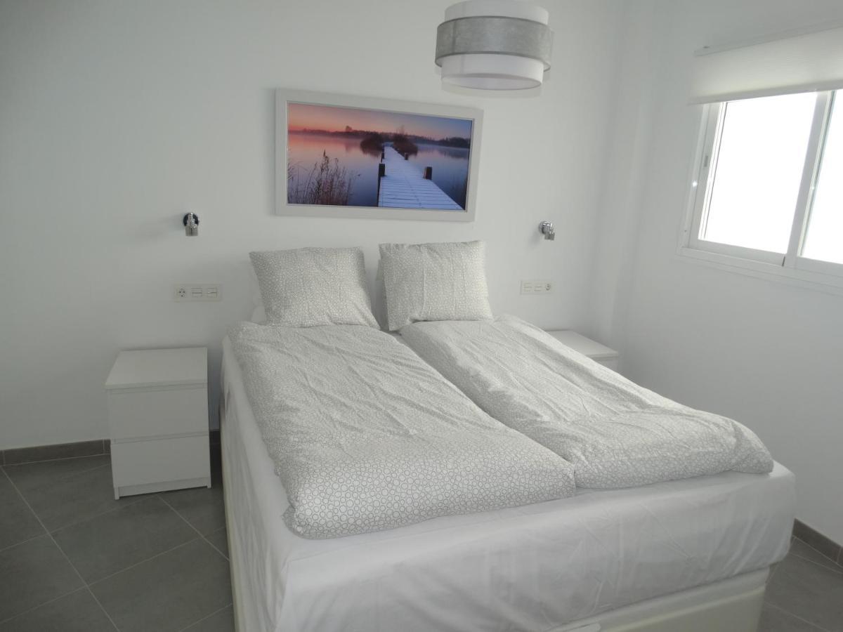 - Jinetes, 23 * Malaga