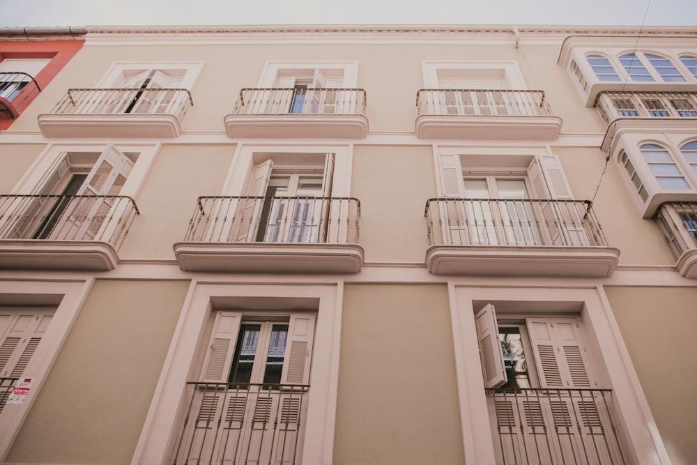 Picasso City Center 1a Hotel 3*