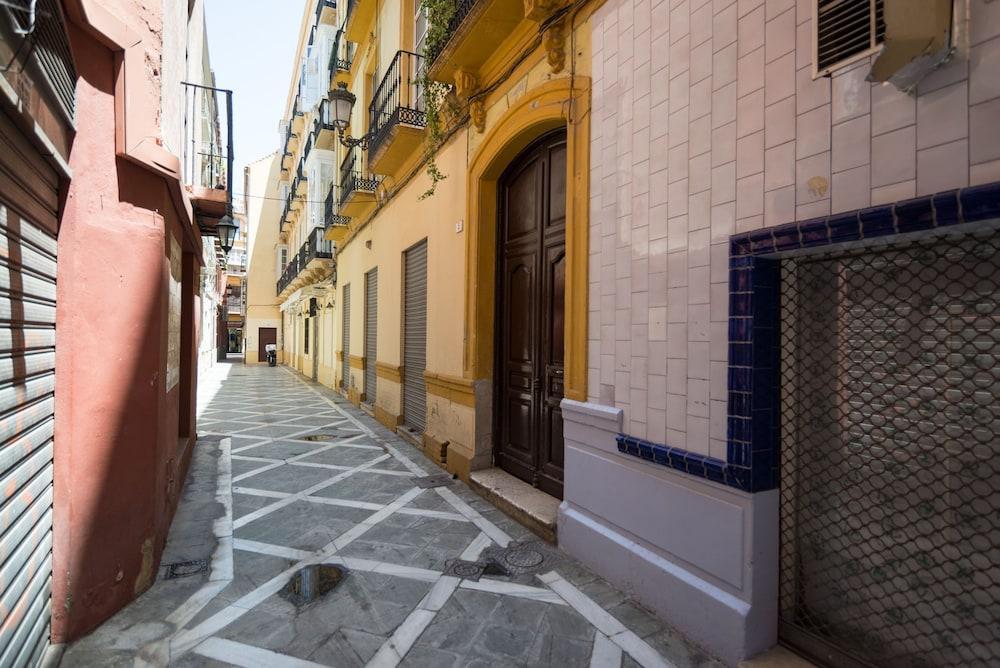 Sunny Málaga