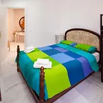 Strachan Roomalaga By Bossh! Apartments
