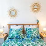 Holidays By The Sea Apartments