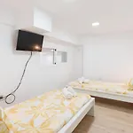Duplex Cienfuegos II & Old Town By Ele Apartments
