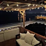 1st.LINE BEACH. EL PALO
