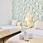 Great apartment in main avenue of Malaga center