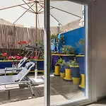 Lantana Studio With Private Terrace