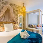 Sea & Wave Jara Boutique Apartment
