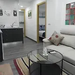 Apartamento En Calle Mendoza - Zona Huelin & 300 Mts De La Playa