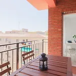 C85 - Brand New 3 Bedroom Apartment By The Center