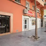C85 - Brand New 3 Bedroom Apartment By The Center