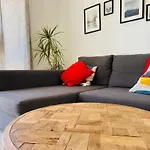 DOS ACERAS - Precioso Apartamento en el Centro Histórico de Málaga
