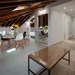 INMálaga Penthouse Santos Suites