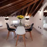 INMálaga Penthouse Santos Suites
