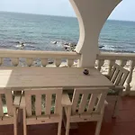 Primera Linea De Playa Con Vistas Al Mar