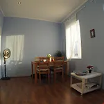 Cosy Appartment W/ Terrace In The Old City Centre