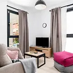 Apartamento Deluxe Con Piscina, Terraza & Parking
