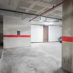 Elegant Apartment With Community Pool & Parking - Center