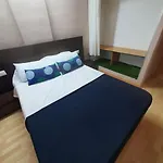 Precioso apartamento con patio.