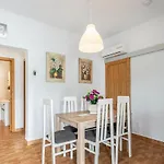 3 Bedroom Stunning Home In Malaga
