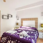 Nice Apartment In Malaga With Kitchen