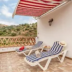 3 Bedroom Stunning Home In Malaga
