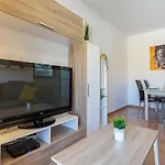 Nice Apartment In Malaga With Kitchen