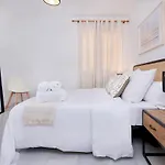 San Rafael City Center Apartment