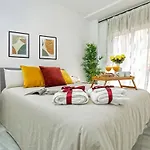 -Malagasunapts-Comfy&Central Free Parking