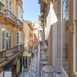 Puerta De Larios: Central Three-Bedroom Apartment With Balconies And Patio