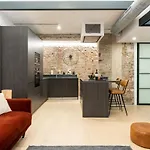 High Ceiling Gem In Heart Of Malaga Historic District