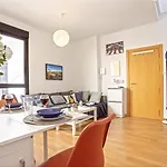 -Malagasunapts-Romantic Private Terrace&Shared Pool