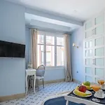 Living4Malaga Majestic Granada Street