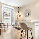 Chic Apartment In The Heart Of Malaga By Rems