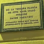 Picasso\'S Deluxe Puerta Verde