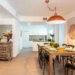 Genteel Home Plaza De Las Flores